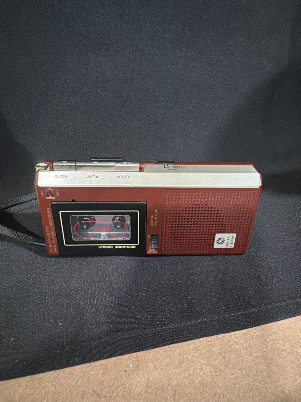 General Electric Micro Cassette Tape Player Recorder Model 3-5327A Untested